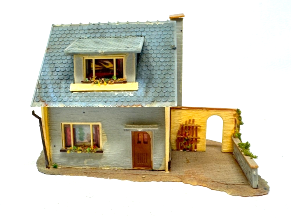 Faller H0 B-206 Einfamilienhaus mit Terasse Ferienhaus 11,7 x 8,5 x 8 HO H0 1:87