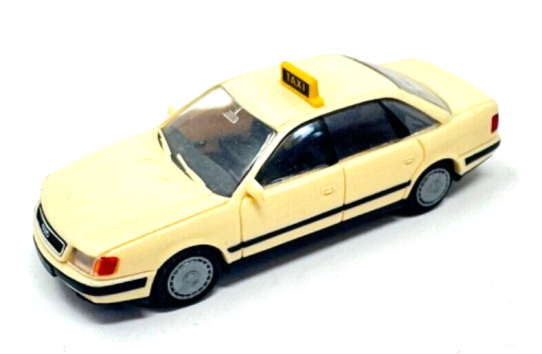 Rietze Audi 100 quattro 2.8 E (C4, Mod. 1990-1994) Taxi, hellelfenbein Rietze Audi 100 quattro 2.8 E (C4, Mod. 1990-1994) Taxi, hellelfenbein