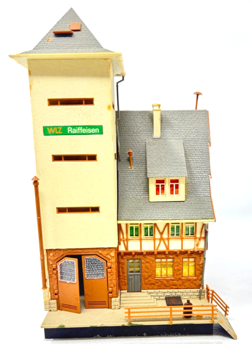 Vollmer H0 5702 Raiffeisen Gebäude  + Lagerhalle - H0 HO 1:87 Vollmer H0 5702 Raiffeisen Gebäude  + Lagerhalle - H0 HO 1:87