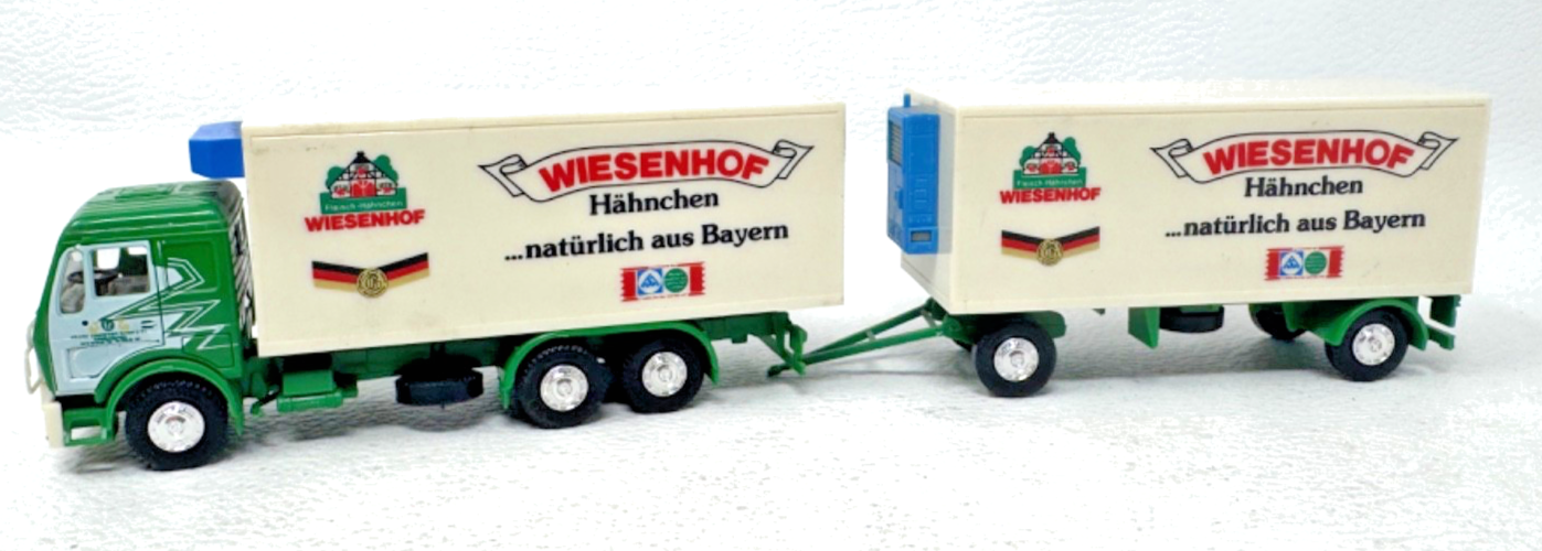 herpa H0 MB Kühl Hängerzug WIESENHOF HÄHNCHEN - Spedition Zimmerer - HO H0 1:87 herpa H0 MB Kühl Hängerzug WIESENHOF HÄHNCHEN - Spedition Zimmerer - HO H0 1:87