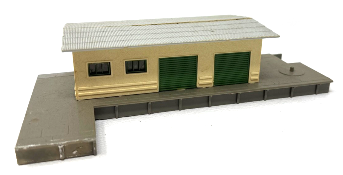 Pola 542 H0 Güterhalle Hofheim ca. 22 x 12,2 x 6 cm - HO H0 1:87